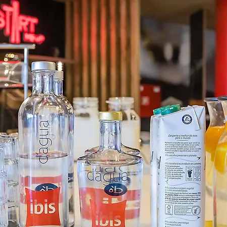 波尔图盖亚诺宜必思酒店 加亚新城