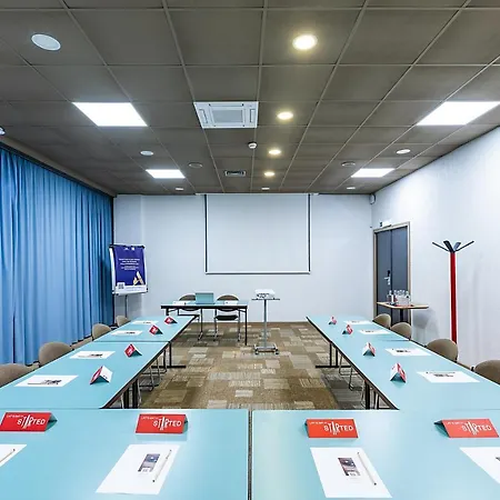Ibis Porto Gaia 2*