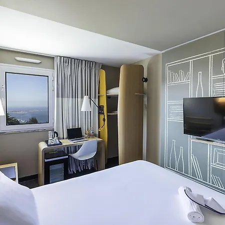 Hotel Ibis Porto Gaia 2*