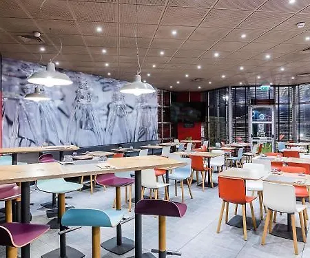 波尔图盖亚诺宜必思酒店 酒店 加亚新城