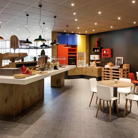 Ibis Porto Gaia فندق 2*