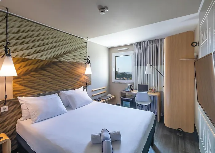 Ibis Porto Gaia فندق 2*