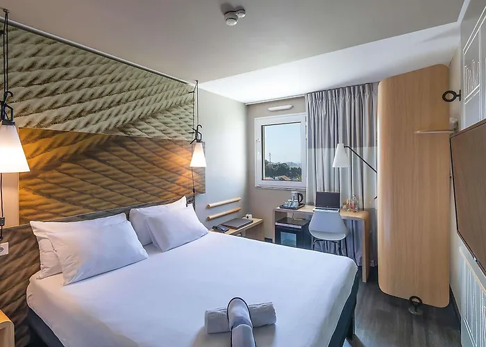 Ibis Porto Gaia 2* וילה נובה דה גאיה